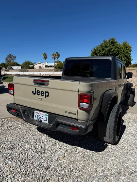 2021 Jeep JT Gladiator - Image 4 of 10