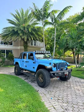 2021 Jeep Gladiator Sport Pickup 4D 5 ft