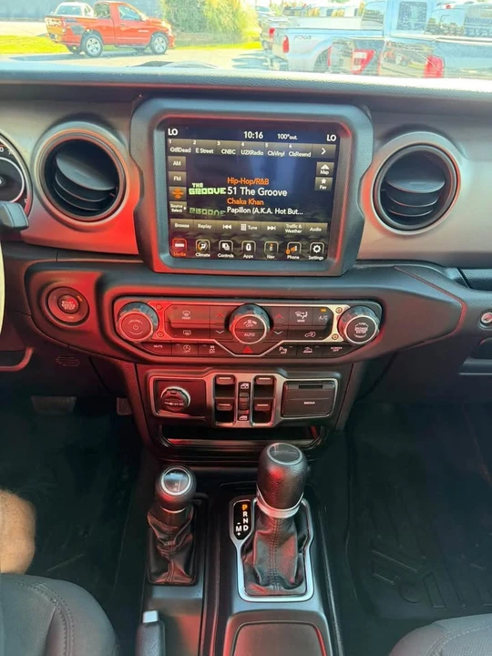 2021 Jeep JT Gladiator - Image 11 of 19