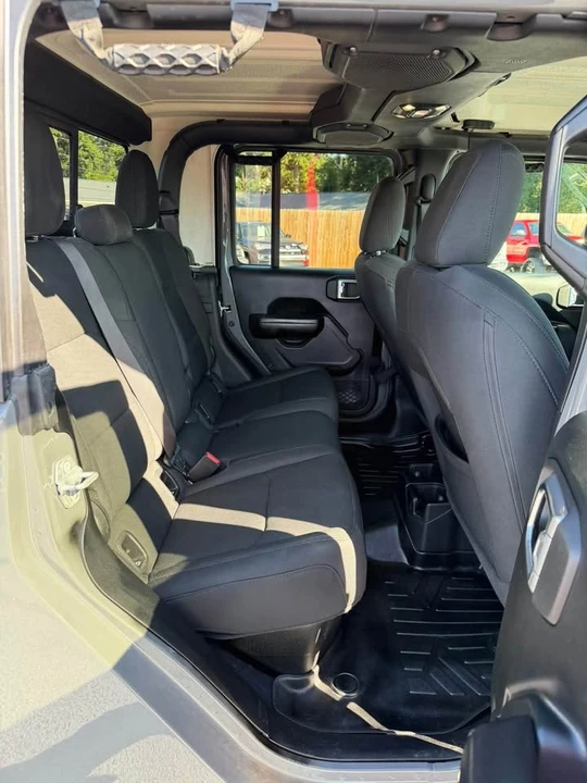 2021 Jeep JT Gladiator - Image 17 of 19