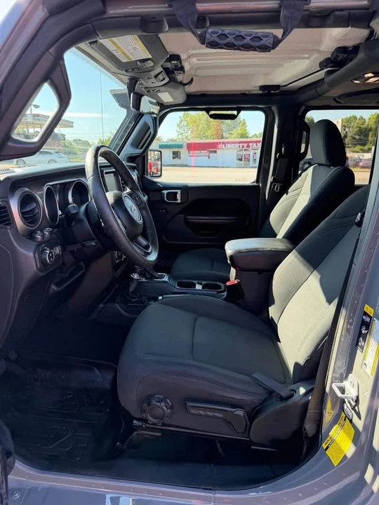 2021 Jeep JT Gladiator - Image 13 of 19