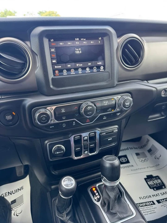 2021 Jeep JT Gladiator - Image 7 of 10