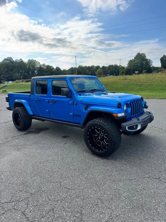 2021 Jeep JT Gladiator - Image 2 of 10