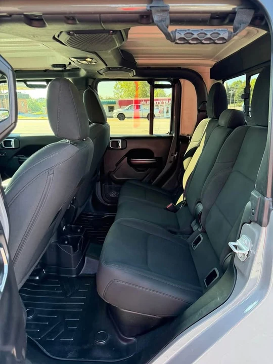 2021 Jeep JT Gladiator - Image 14 of 19