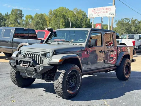 2021 Jeep Gladiator Sport Pickup 4D 5 ft