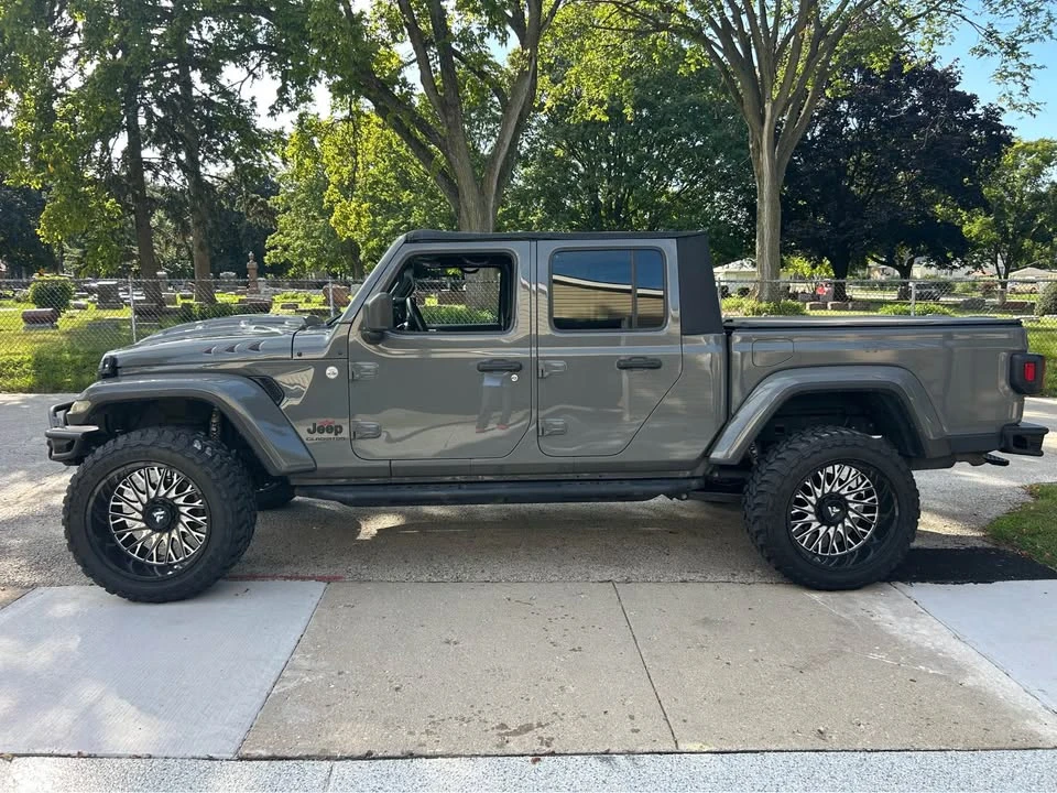 2021 Jeep JT Gladiator - Image 2 of 13