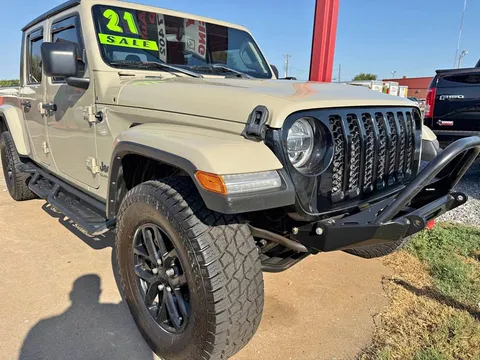 2021 Jeep Gladiator Sport Pickup 4D 5 ft