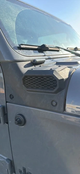 2021 Jeep JT Gladiator - Image 9 of 10