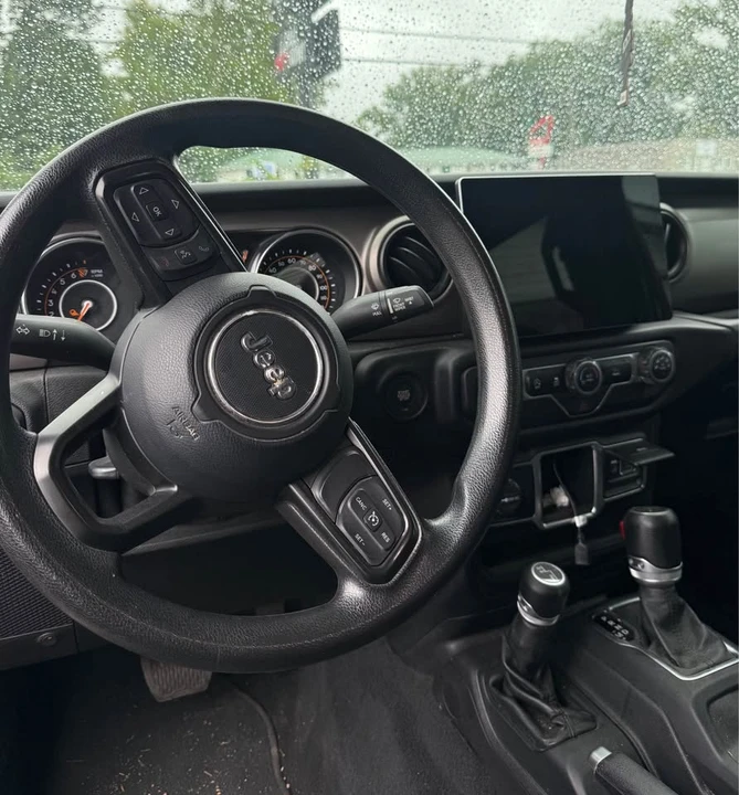 2021 Jeep JT Gladiator - Image 9 of 17