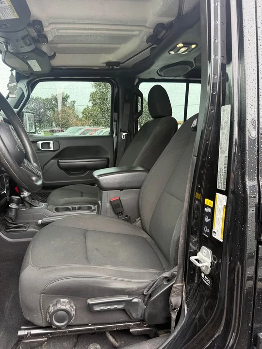 2021 Jeep JT Gladiator - Image 8 of 17