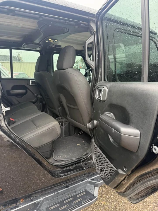 2021 Jeep JT Gladiator - Image 14 of 17