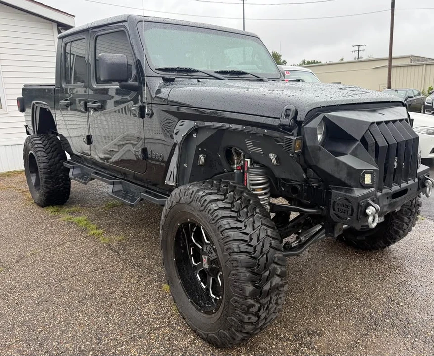 2021 Jeep JT Gladiator - Image 2 of 17