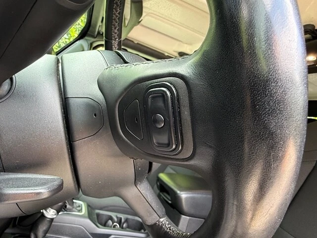 2021 Jeep JT Gladiator - Image 14 of 28