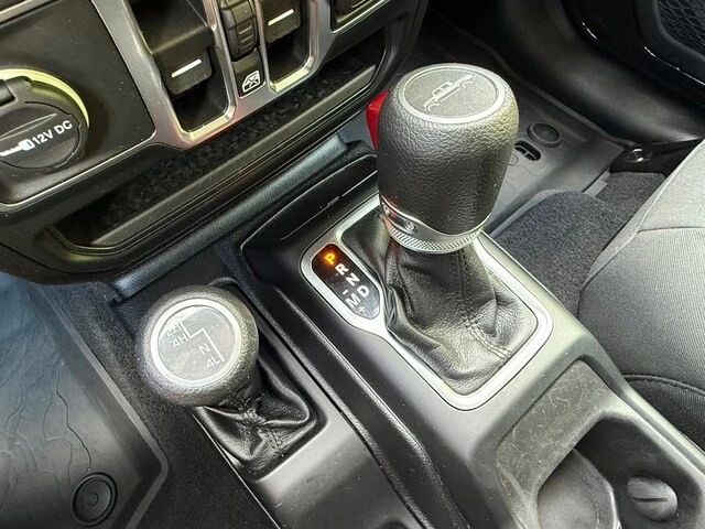 2021 Jeep JT Gladiator - Image 24 of 28