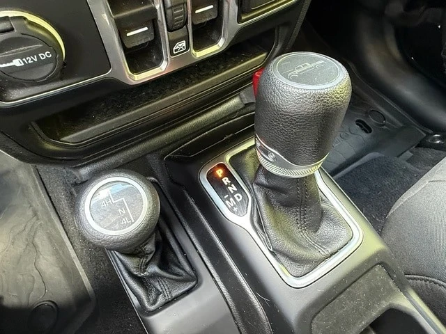 2021 Jeep JT Gladiator - Image 24 of 28