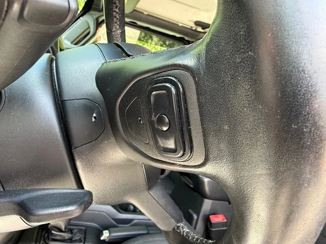2021 Jeep JT Gladiator - Image 14 of 28