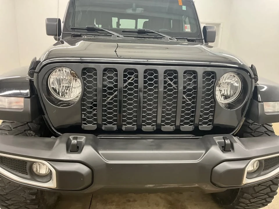 2021 Jeep JT Gladiator - Image 2 of 10