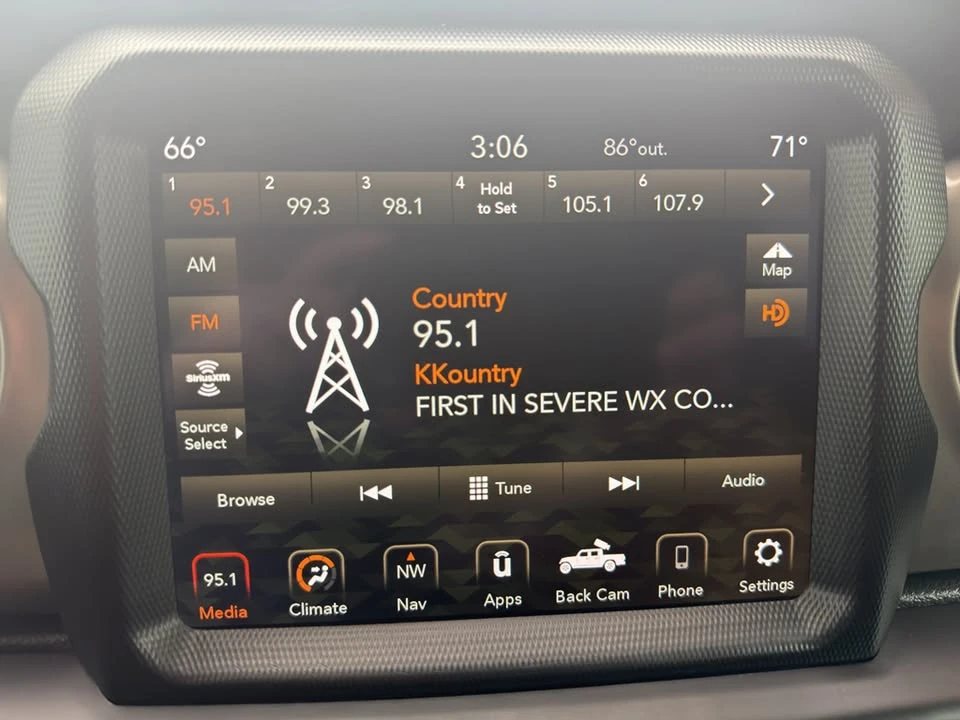 2021 Jeep JT Gladiator - Image 10 of 16