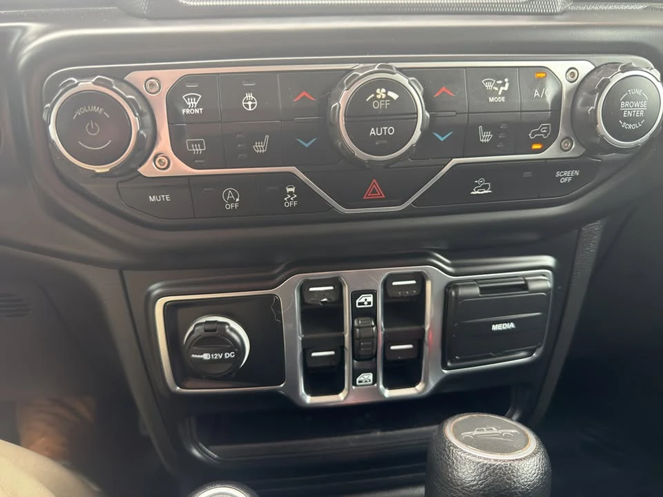 2021 Jeep JT Gladiator - Image 11 of 16