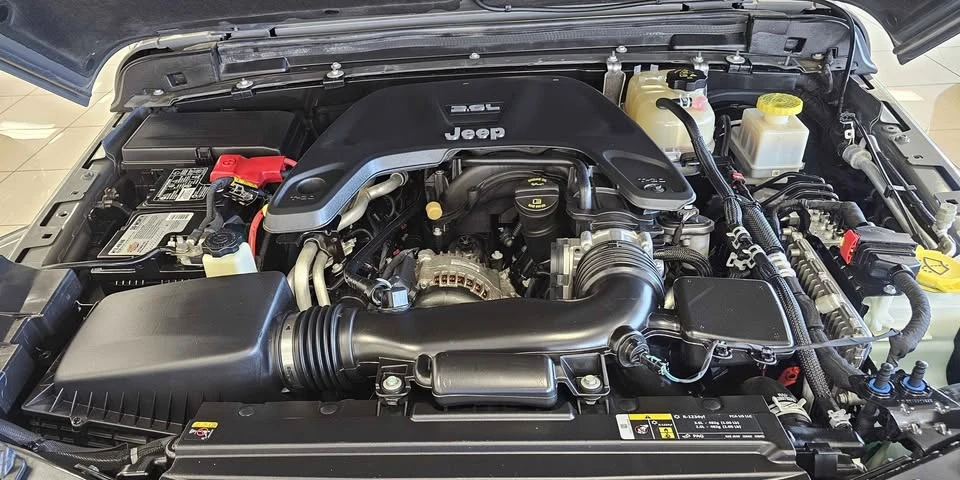 2021 Jeep JT Gladiator - Image 18 of 19