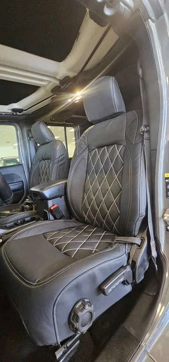 2021 Jeep JT Gladiator - Image 14 of 19