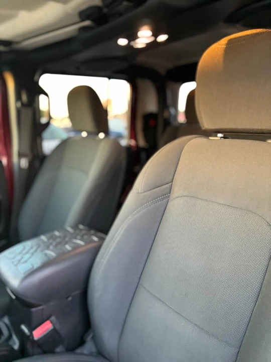 2021 Jeep JT Gladiator - Image 8 of 17