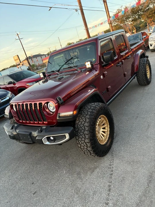 2021 Jeep JT Gladiator - Image 2 of 17