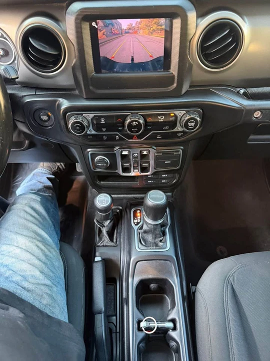 2021 Jeep JT Gladiator - Image 14 of 18