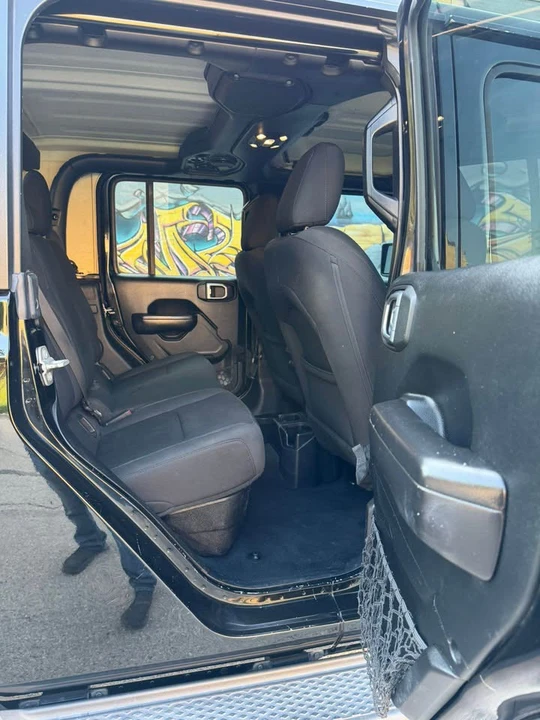 2021 Jeep JT Gladiator - Image 17 of 18