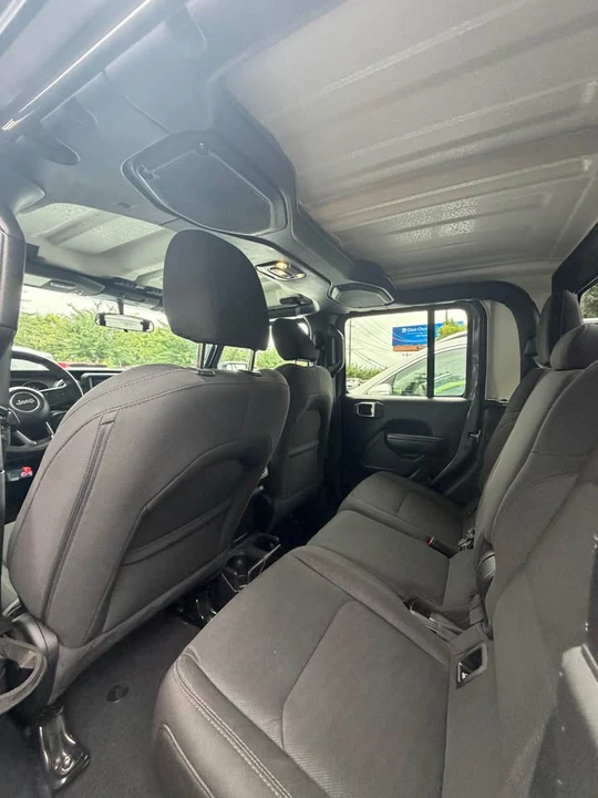 2021 Jeep JT Gladiator - Image 15 of 17