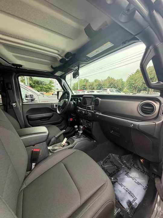 2021 Jeep JT Gladiator - Image 12 of 17
