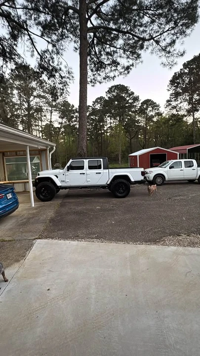 2021 Jeep JT Gladiator - Image 2 of 2