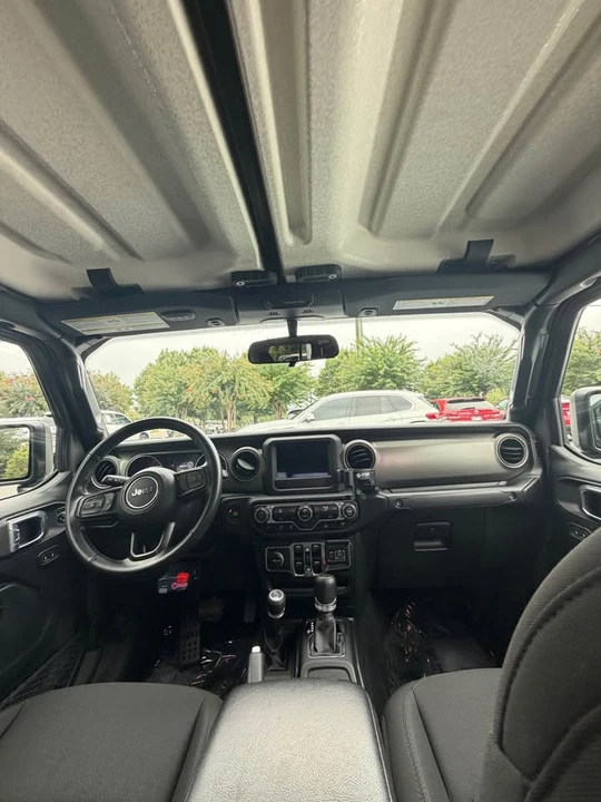 2021 Jeep JT Gladiator - Image 11 of 17