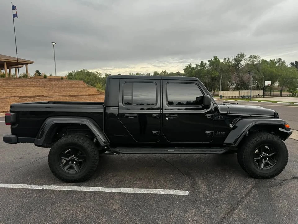 2021 Jeep JT Gladiator - Image 2 of 9