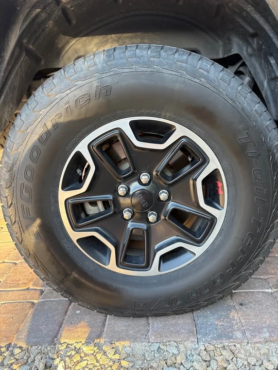 2021 Jeep JT Gladiator - Image 18 of 19