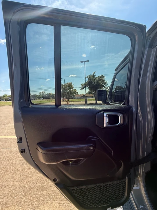 2021 Jeep JT Gladiator - Image 20 of 21