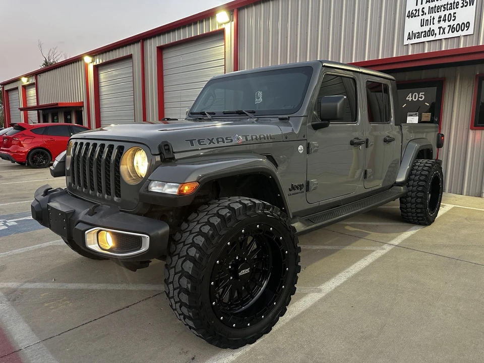 2021 Jeep JT Gladiator - Image 2 of 21