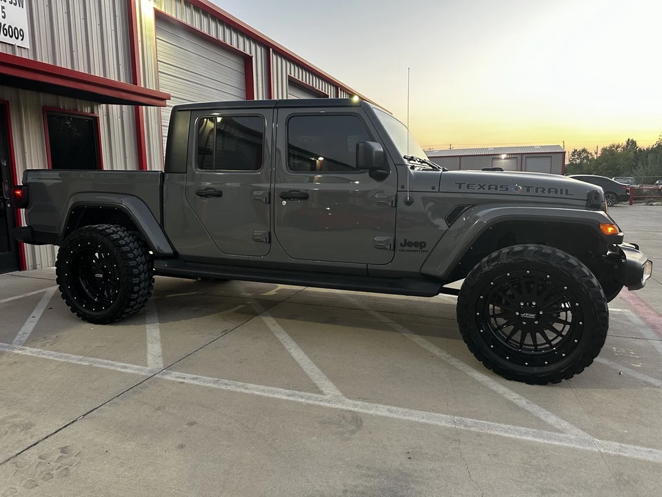 2021 Jeep JT Gladiator - Image 9 of 21