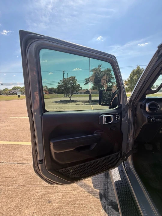 2021 Jeep JT Gladiator - Image 18 of 21
