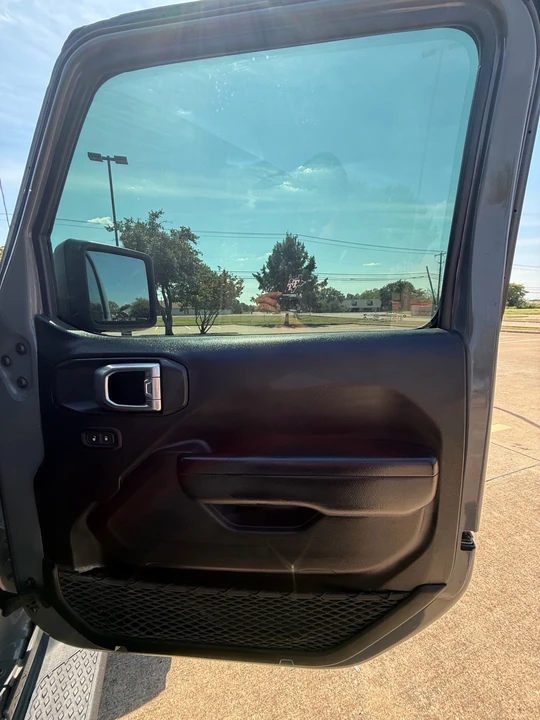 2021 Jeep JT Gladiator - Image 19 of 21