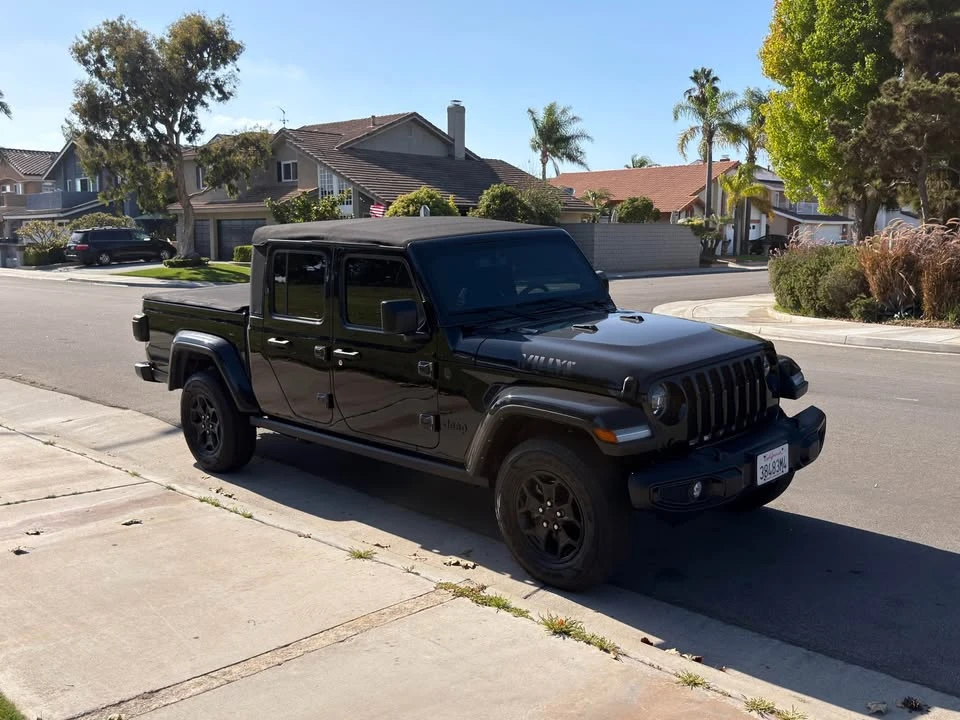 2021 Jeep JT Gladiator - Image 2 of 5