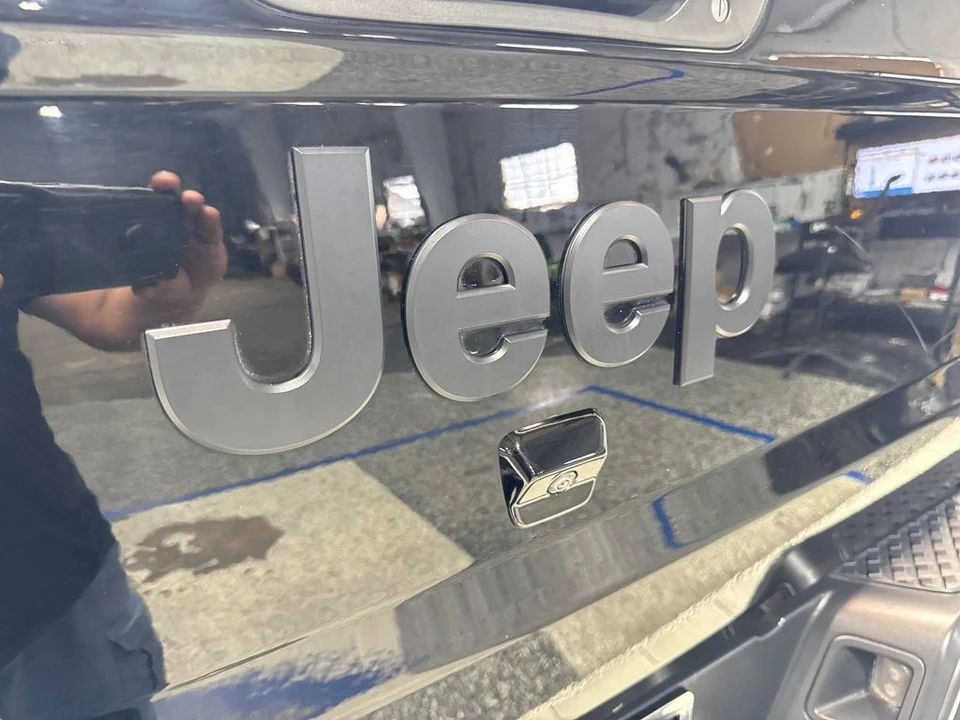 2021 Jeep - Image 21 of 31