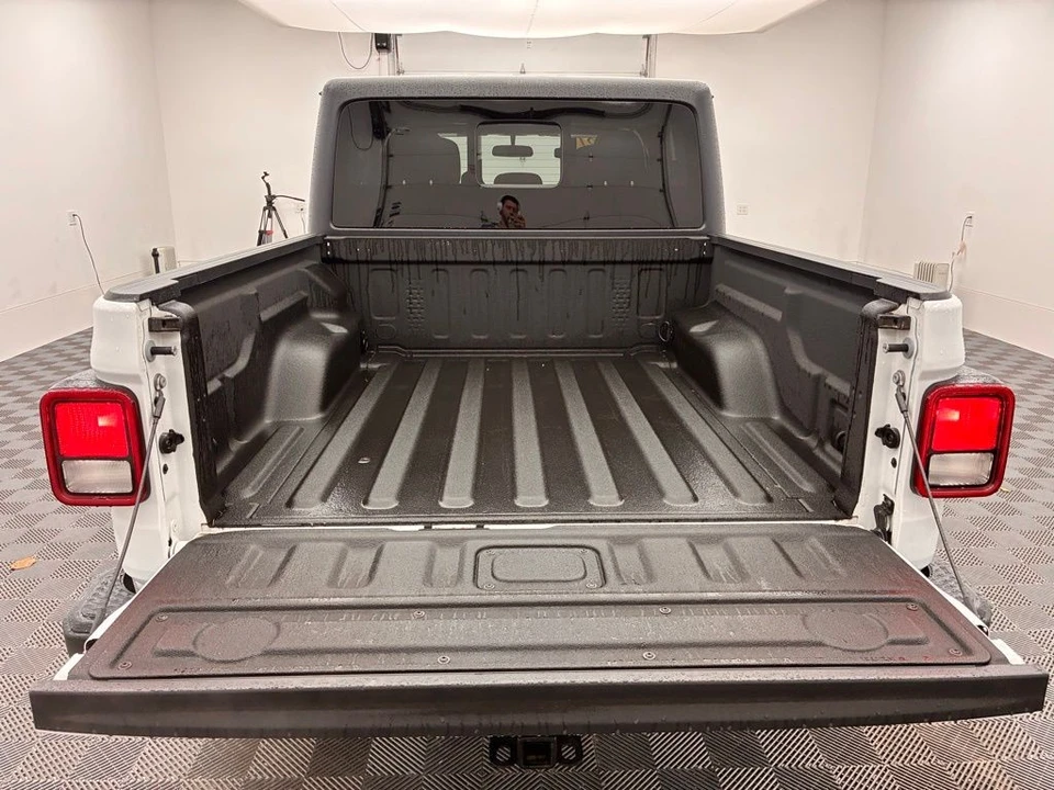 2021 Jeep JT Gladiator - Image 11 of 12