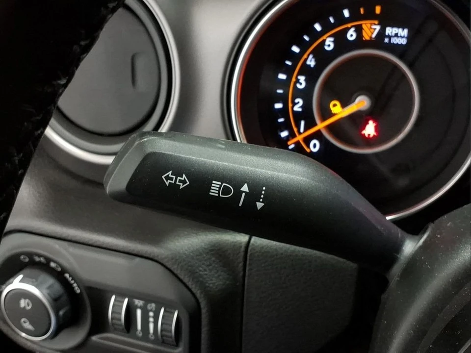 2021 Jeep JT Gladiator - Image 21 of 28