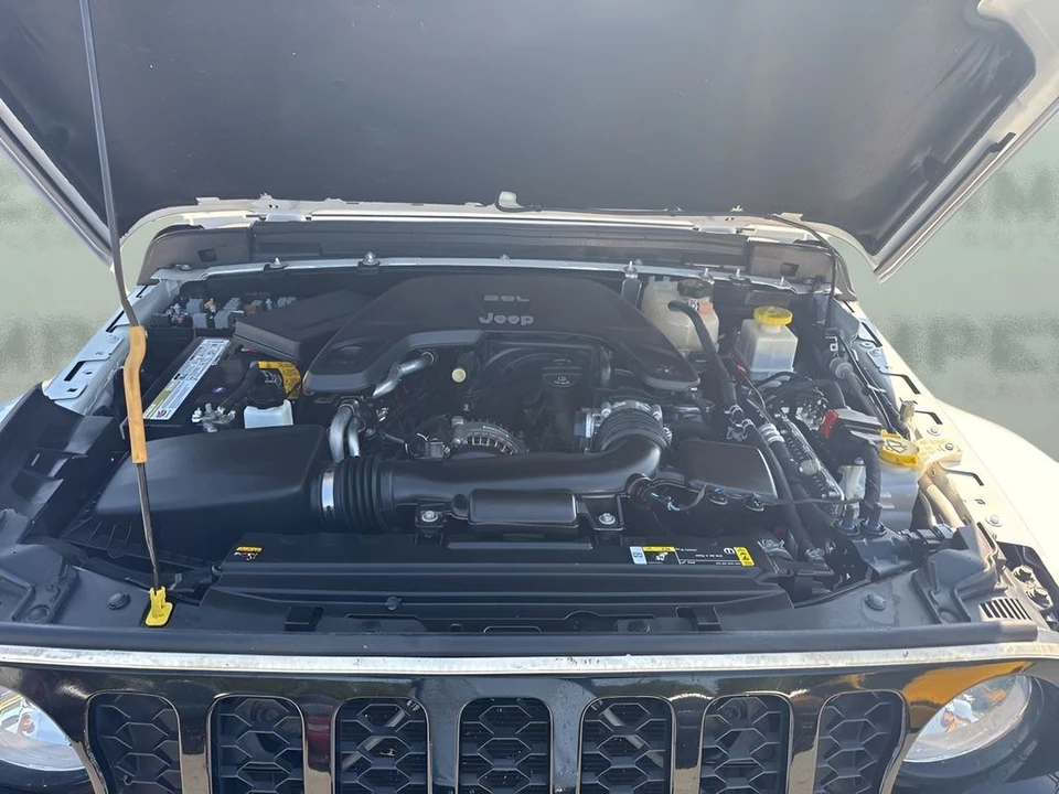 2021 Jeep JT Gladiator - Image 25 of 28