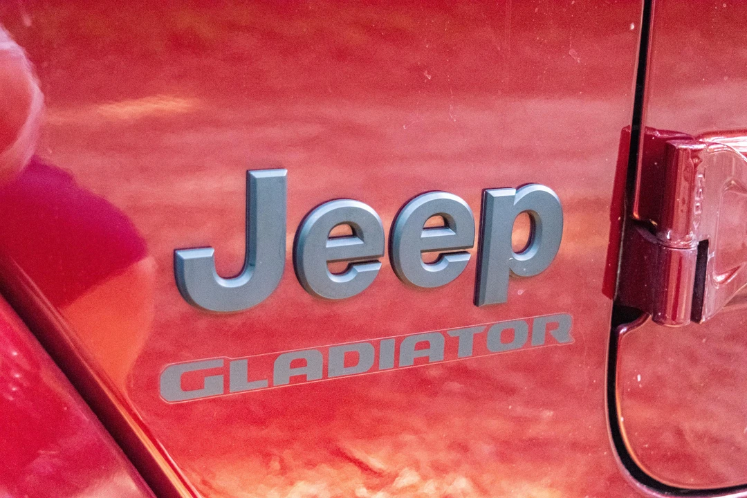 2021 Jeep JT Gladiator - Image 18 of 31