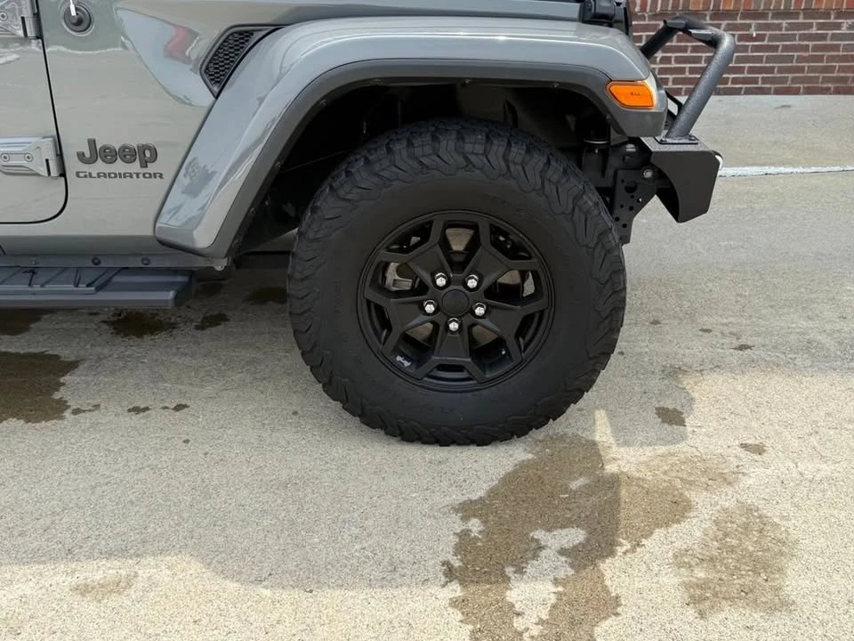 2021 Jeep JT Gladiator - Image 14 of 19