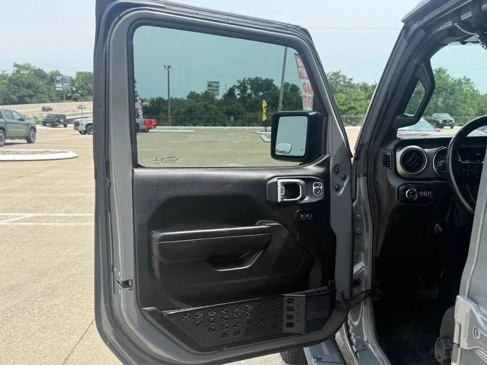 2021 Jeep JT Gladiator - Image 15 of 19