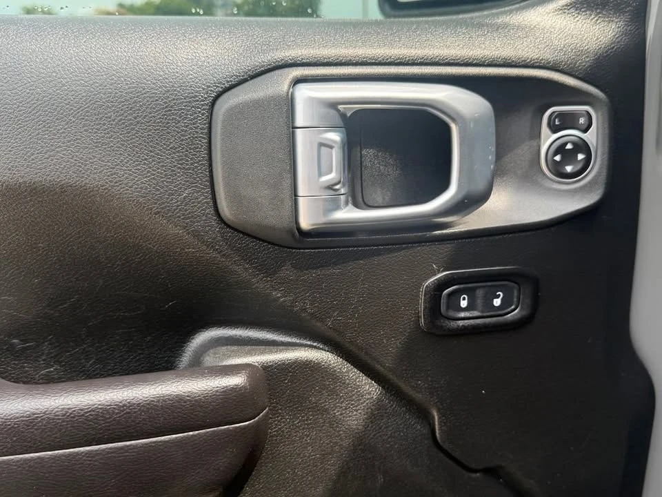 2021 Jeep JT Gladiator - Image 18 of 19
