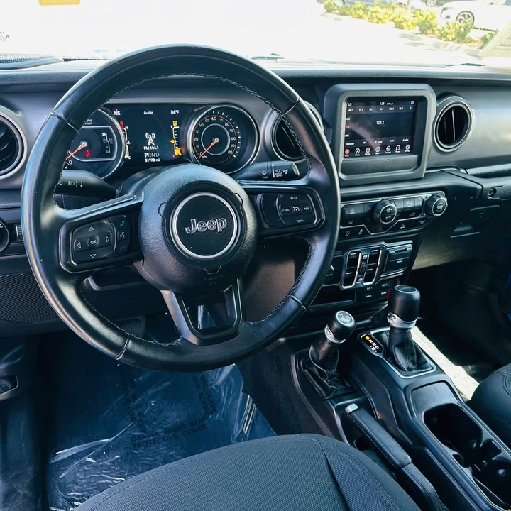 2021 Jeep JT Gladiator - Image 10 of 15